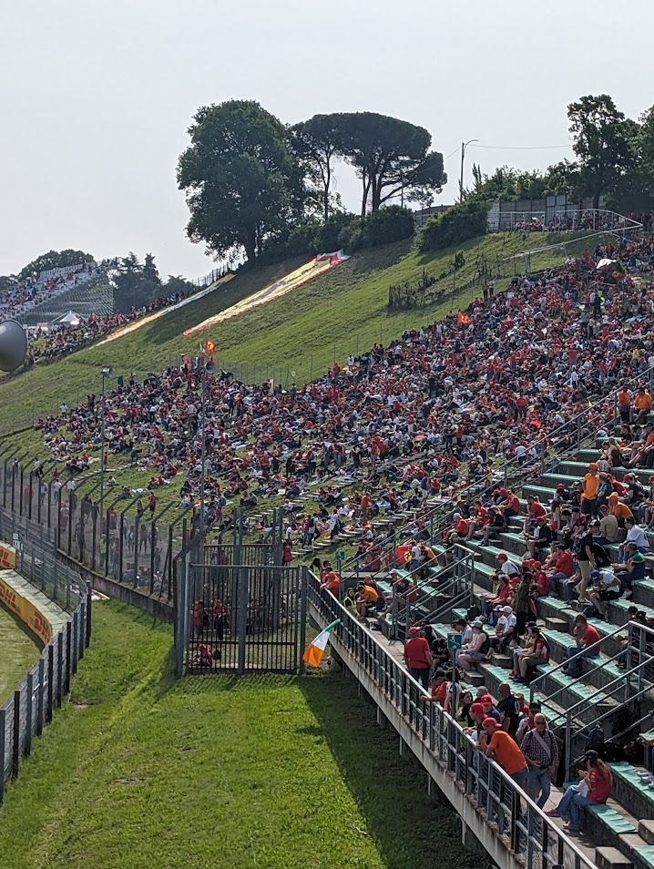 Prato Tosa is filling up on race day.