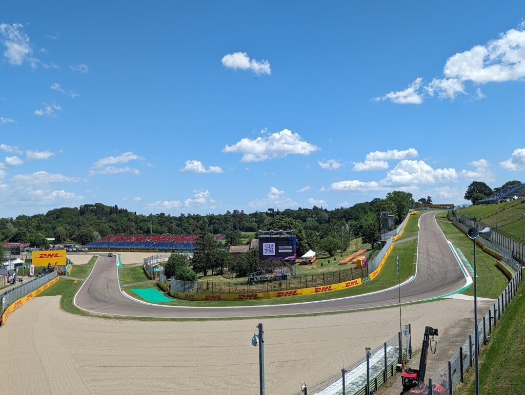 Straight on view from the Tosa grandstands from the front row.