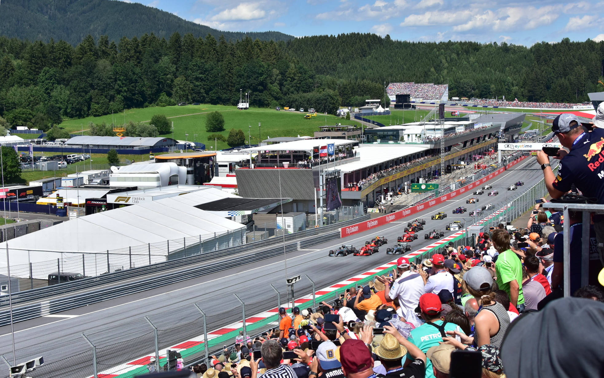 Green flag start for the 2018 Austrian Grand Prix at Red Bull Ring.